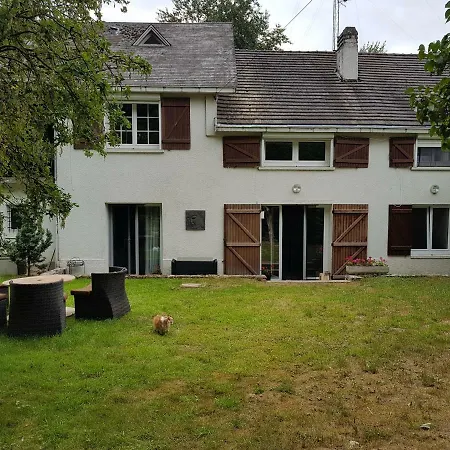 Le Domaine De La Louve Frühstückspension